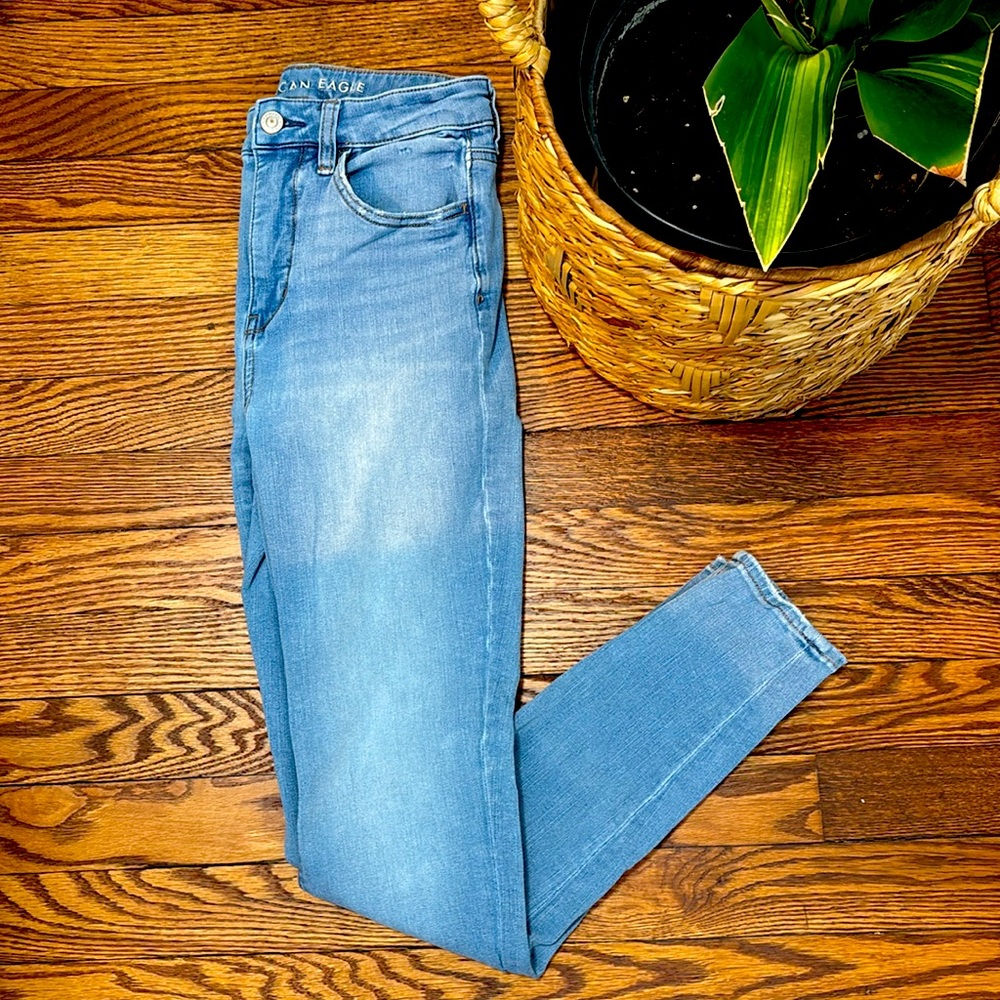 American Eagle Outfitters Light Blue Skinny Jeans